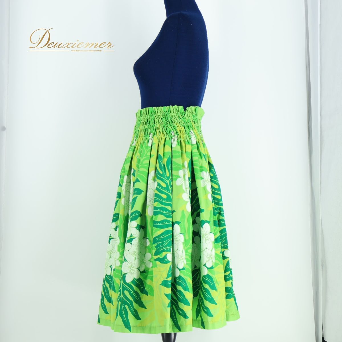 【美品 日本製フラダンス用衣装】黄緑色 ALOHA STANDARDS レース フラダンス衣装】グリーン系 ALOHA FABRICS パウスカート 黄緑
