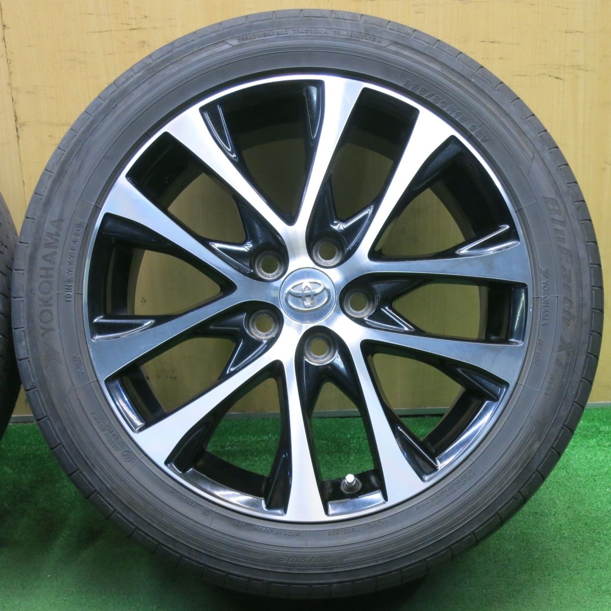 225|50R18