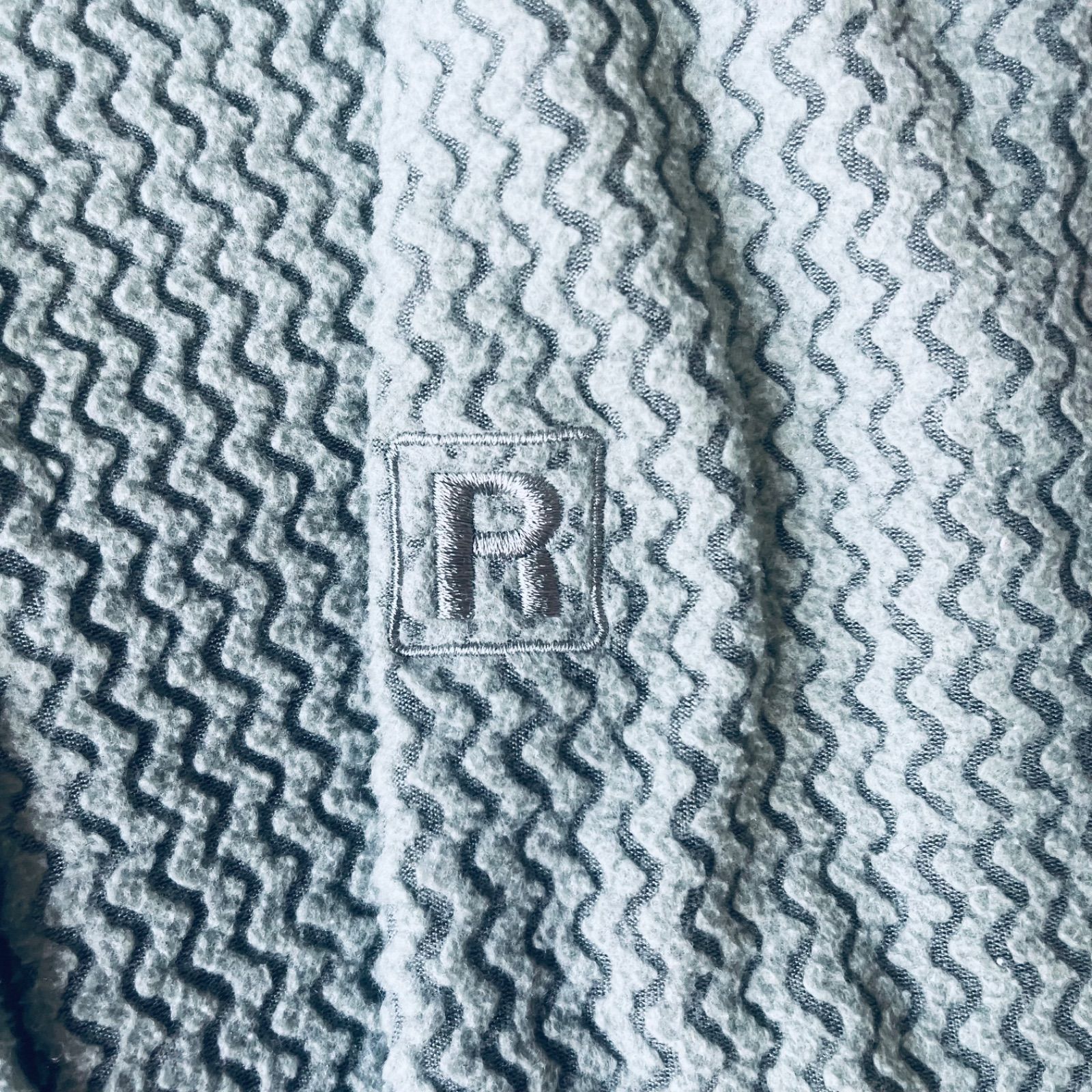 本物大特価提供！ Patagonia ウィメンズ R1エア フルジップ フーディ XS スリランカ製 【お買い得】