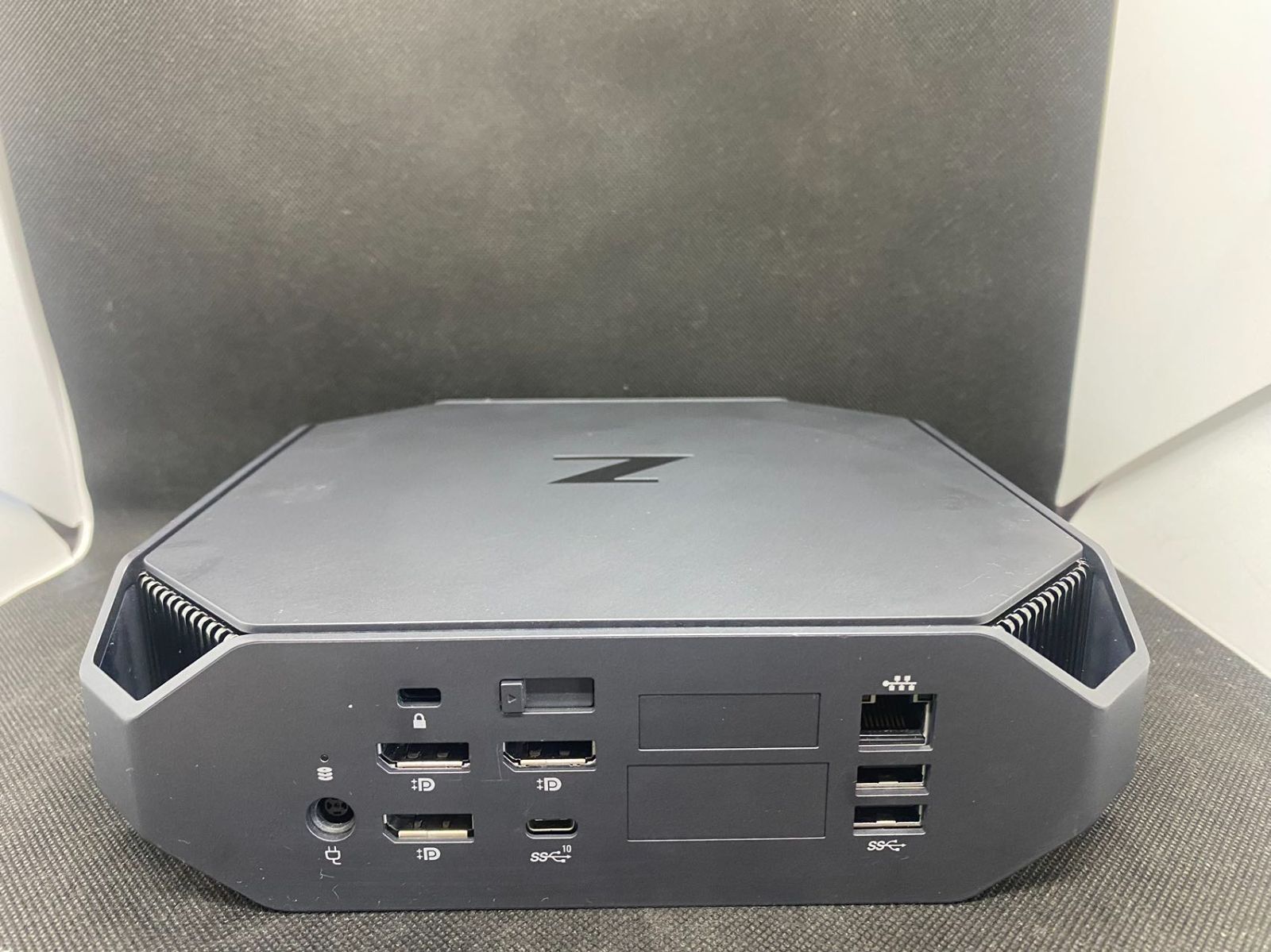 【中古PC】HP Z2 MINI G4 workstation ミニPC / デスクトップ パソコン 第8世代 i5 8500 16GB ...