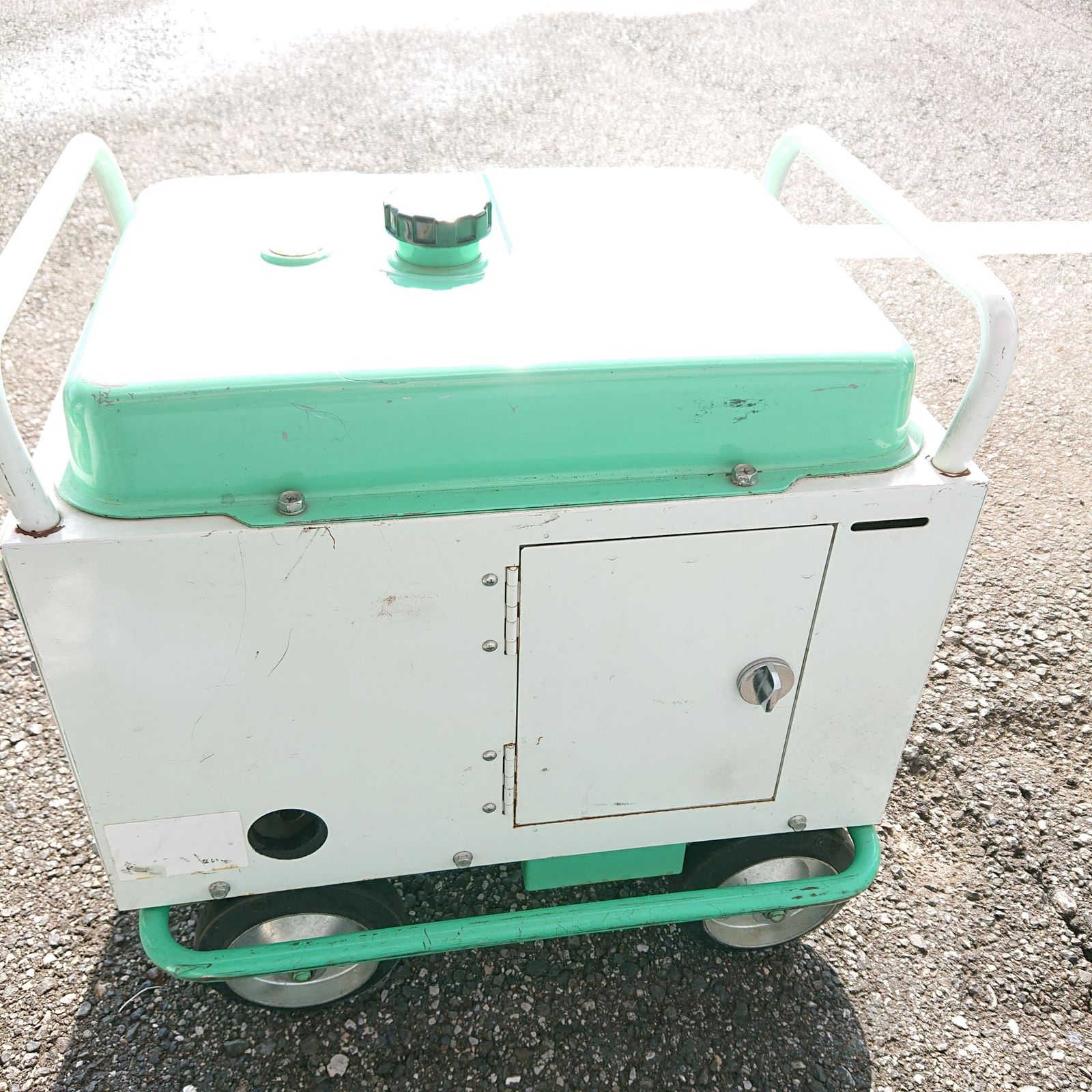 エンジン高圧洗浄機