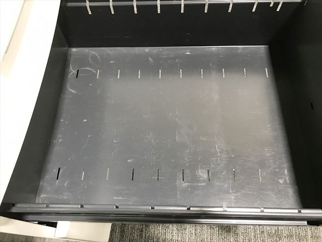 片袖デスク CZ オフィスデスク イトーキ ホワイトグレーW MARWIL-DEMENAGEMENTS_CH