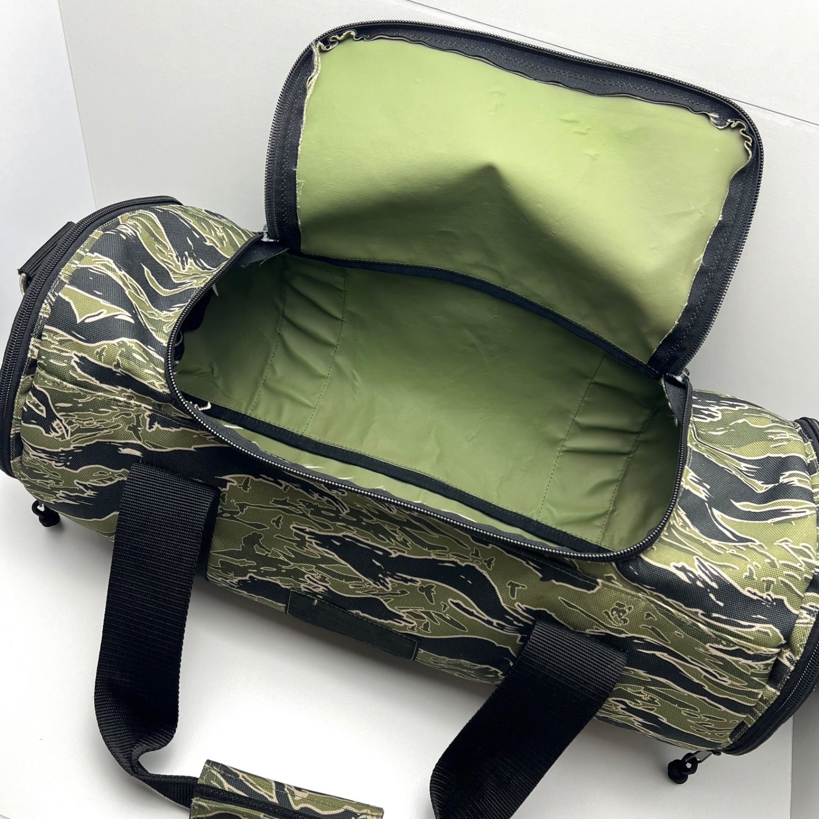 【美品】 激レア maharishi MEDICOMTOY ドラムバック 迷彩 Coleman×maharishi×MEDICOM TOY drum bag 00s コラボ コールマン
