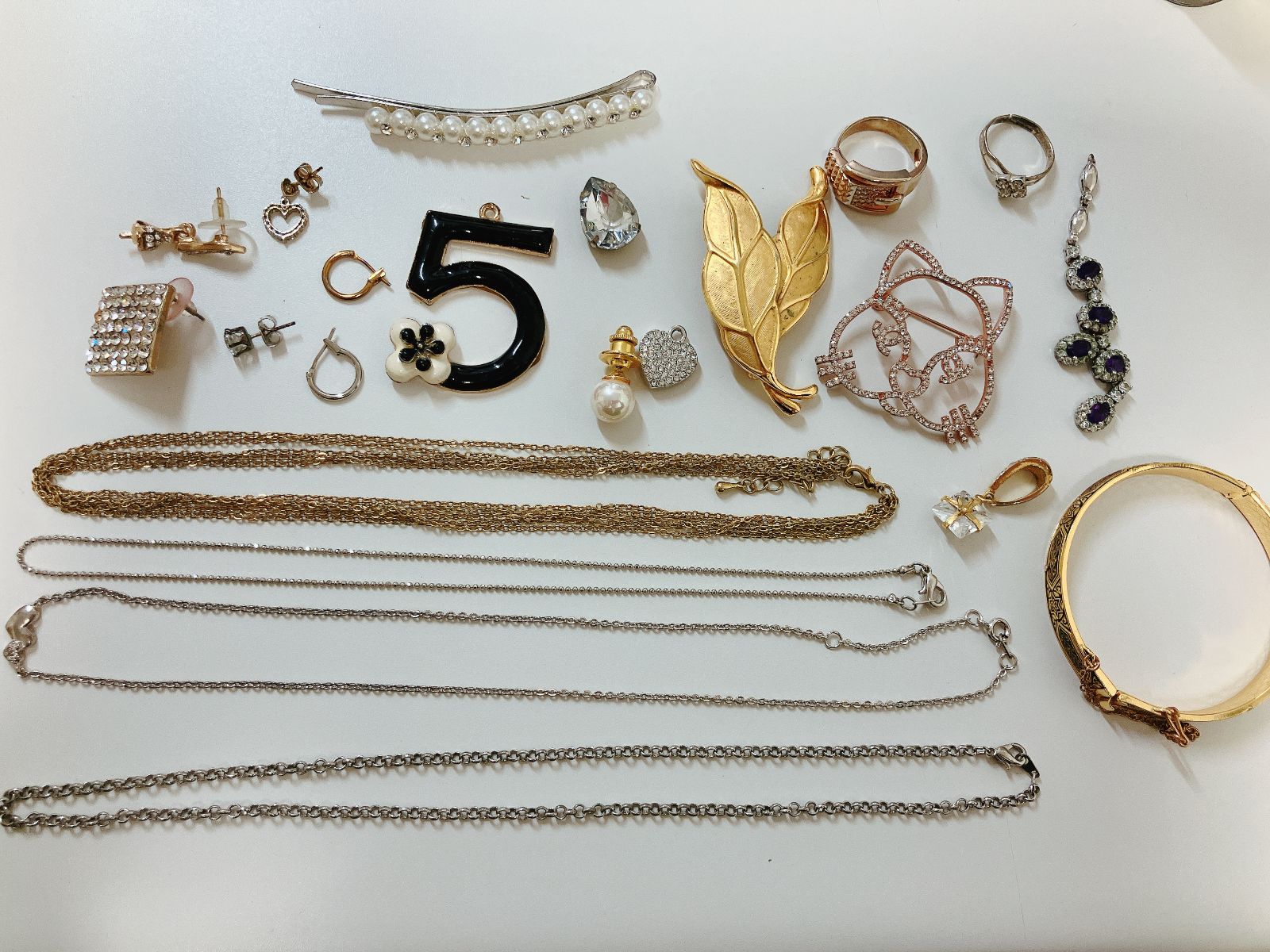 か〇遺品整理 アクセサリー 59 - メルカリ