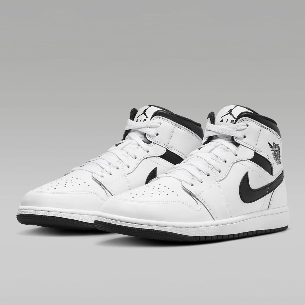 ナイキ] エア ジョーダン 1 ミッド AIR JORDAN 1 MID ホワイト 