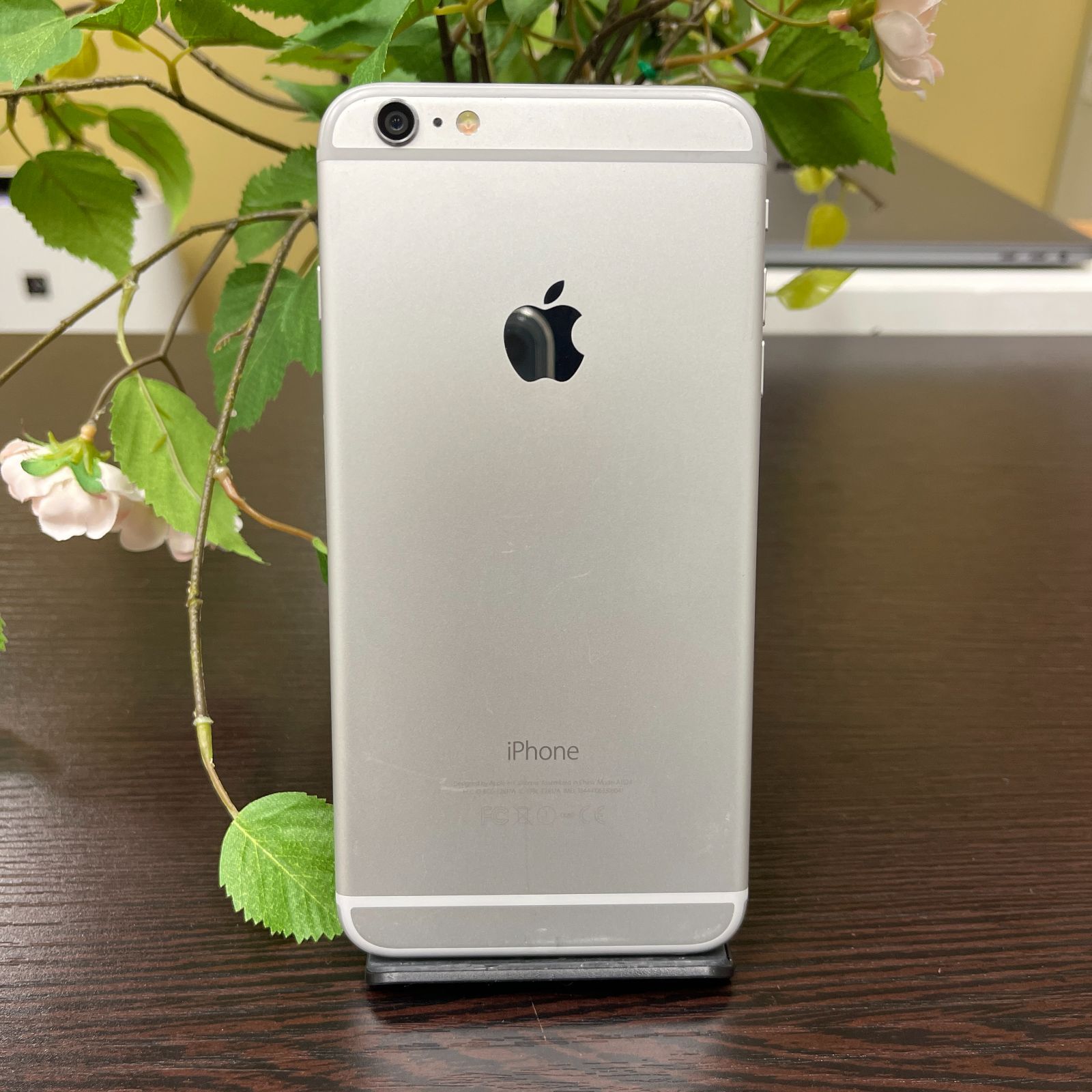 スマートフォン本体 iphone6plus 16GB Apple 海外SIMシムフリー版 iPhone6 Plus(5.5インチ) スペース
