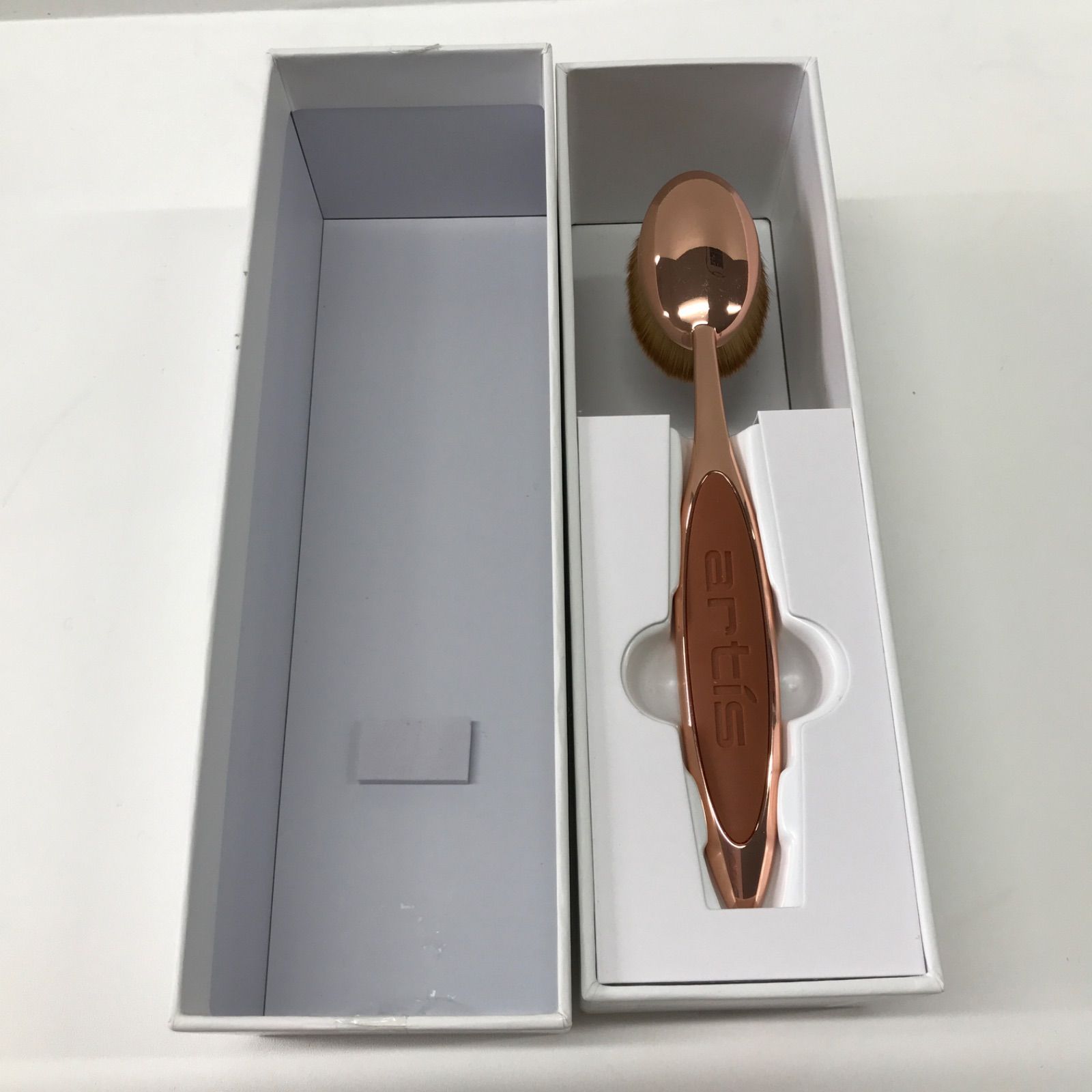 BRUSHES メイクアップブラシ