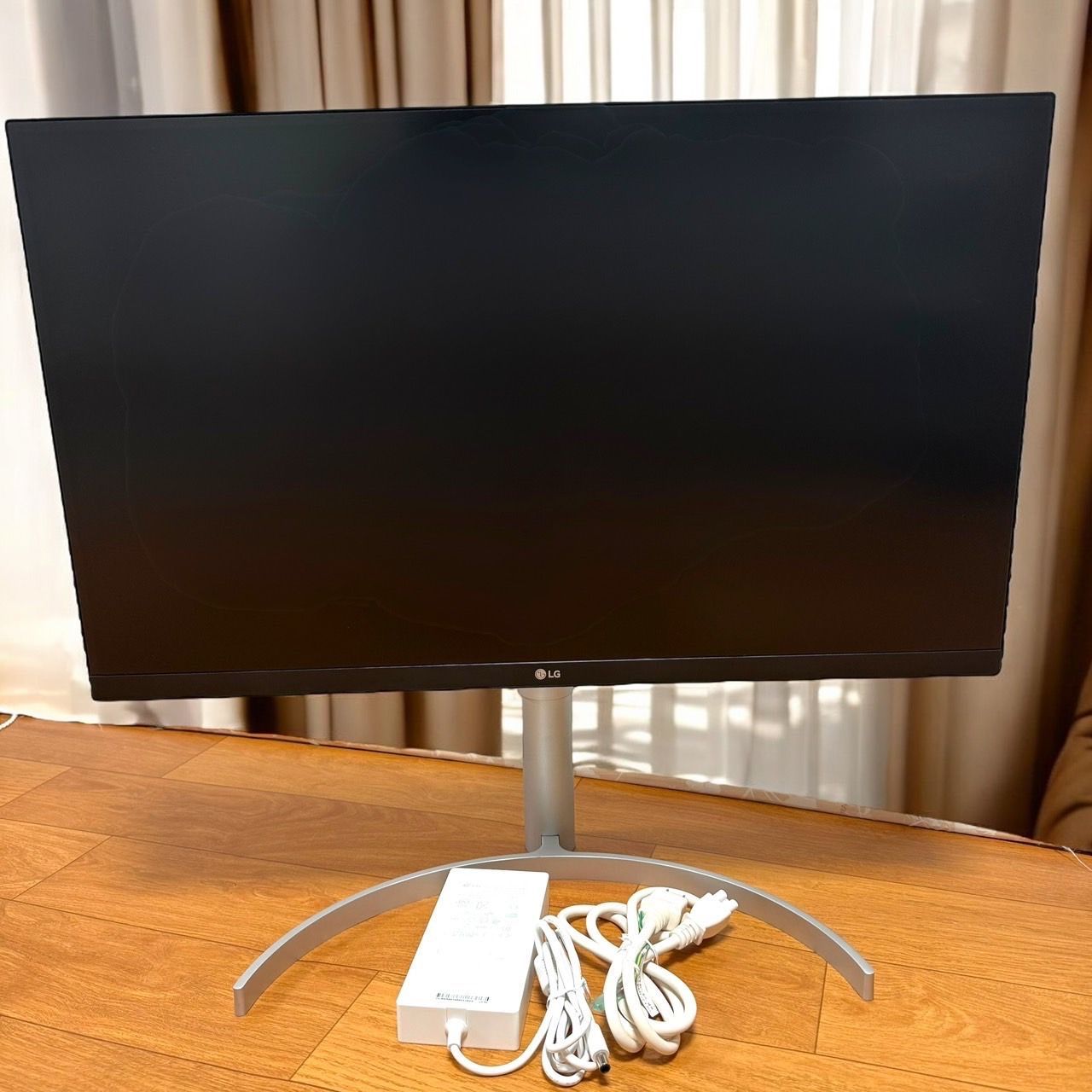 27UL850 W