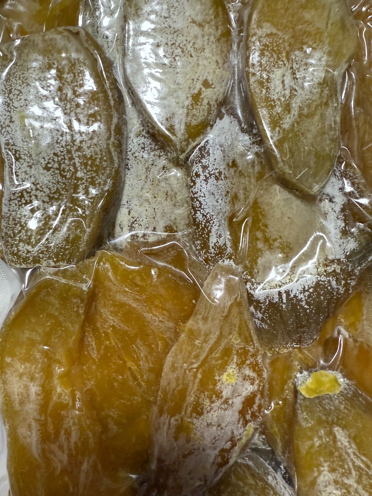 糖度の高い平切り黄金干し芋箱こみ800g❣️新物❣️無添加・低カロリー❣️砂糖不使用❣️　ホクホク系ほしいも　真空パックでのお届け！新物　柔らかくて甘い　健康食品　大人気　無添加　便秘の改善に役立つ