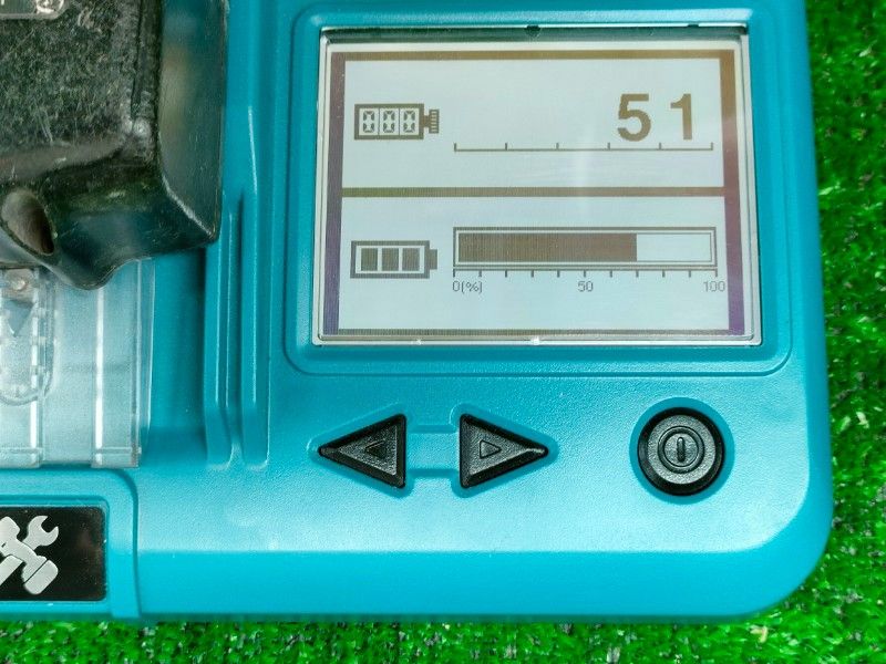 充電器 ケース付