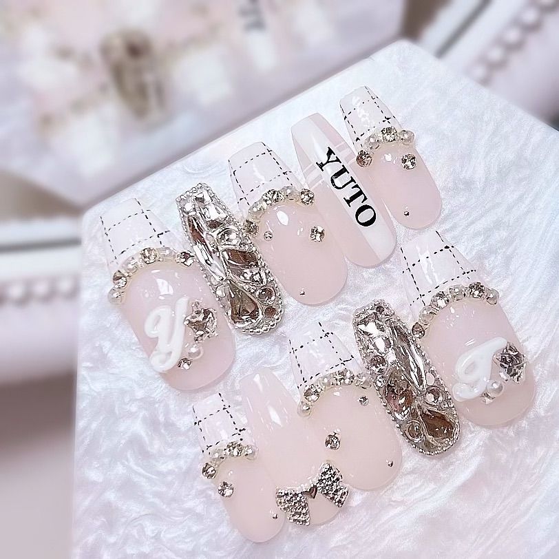 ネイルチップ ベイビーブーマー 白 量産型 推し活グッズ ハート リボン