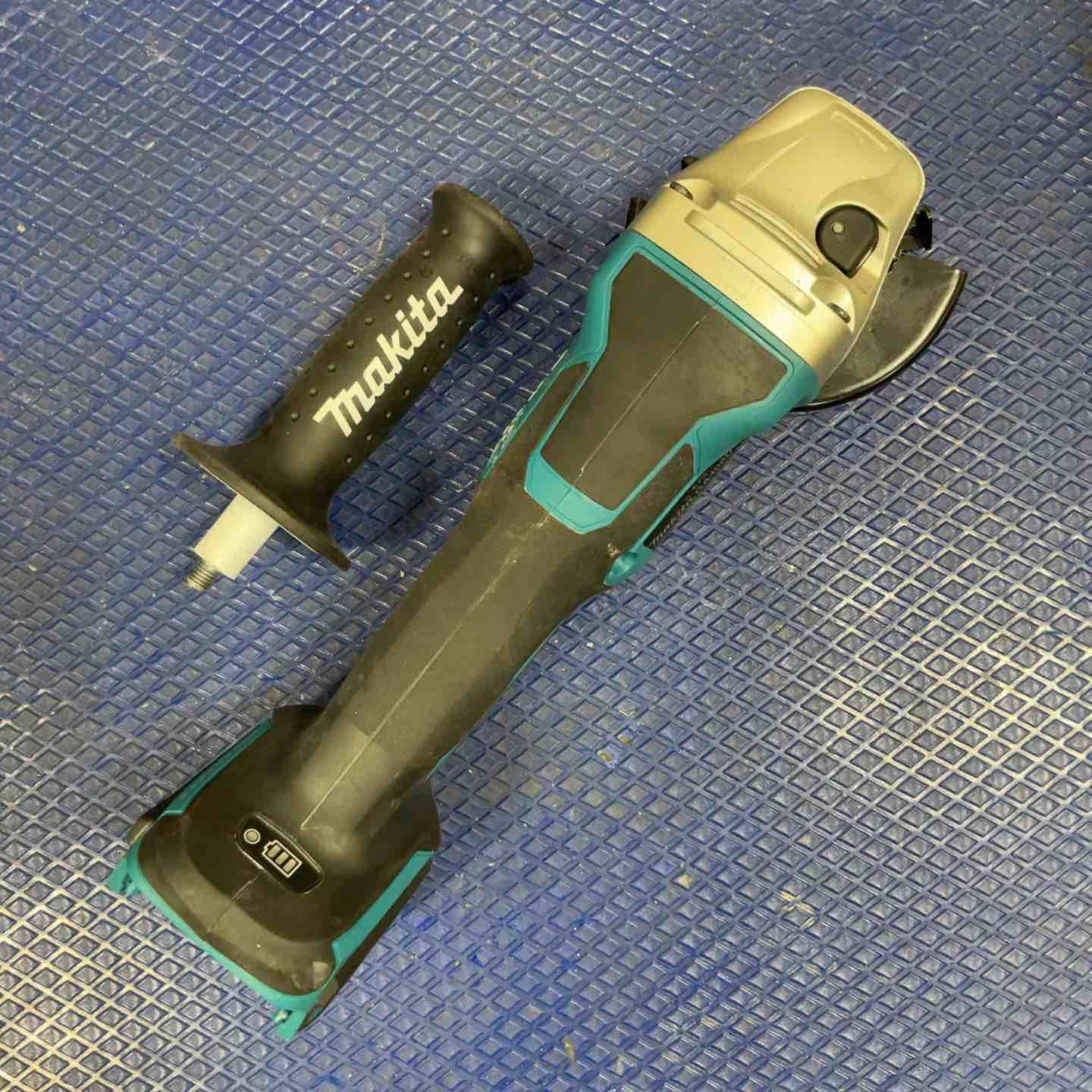 マキタ makita 100mmコードレスディスクグラインダ GA408DZ 草加店