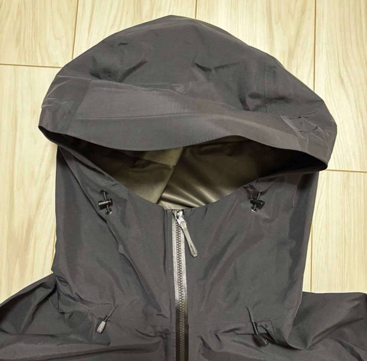 美品　アークテリクス　ベータSLハイブリッド　メンズXS 黒　ゴアテックス 正規品美品アークテリクスベータSLハイブリッドメンズS 黒ゴアテックス