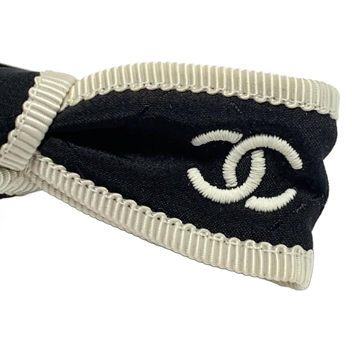 CHANEL(シャネル) バレッタ美品 ココマーク シルク 黒×白 リボン