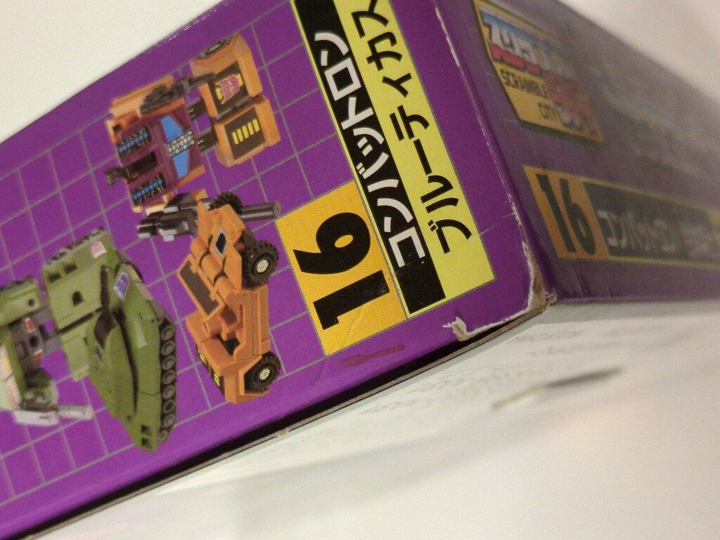 復刻版ではありません激レア中古品30年物トランスフォーマー合体兵士