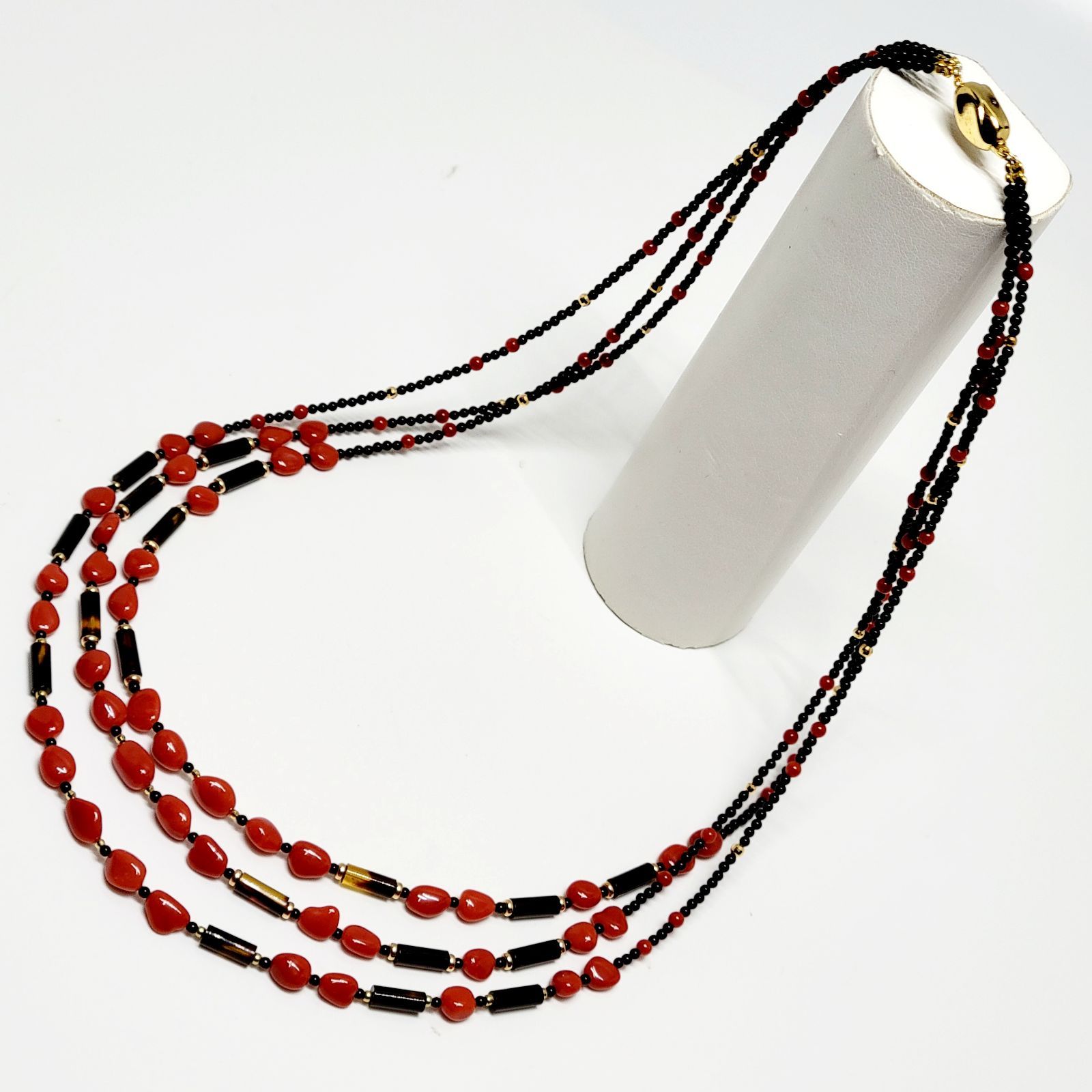 珊瑚ネックレスK18 赤珊瑚3連