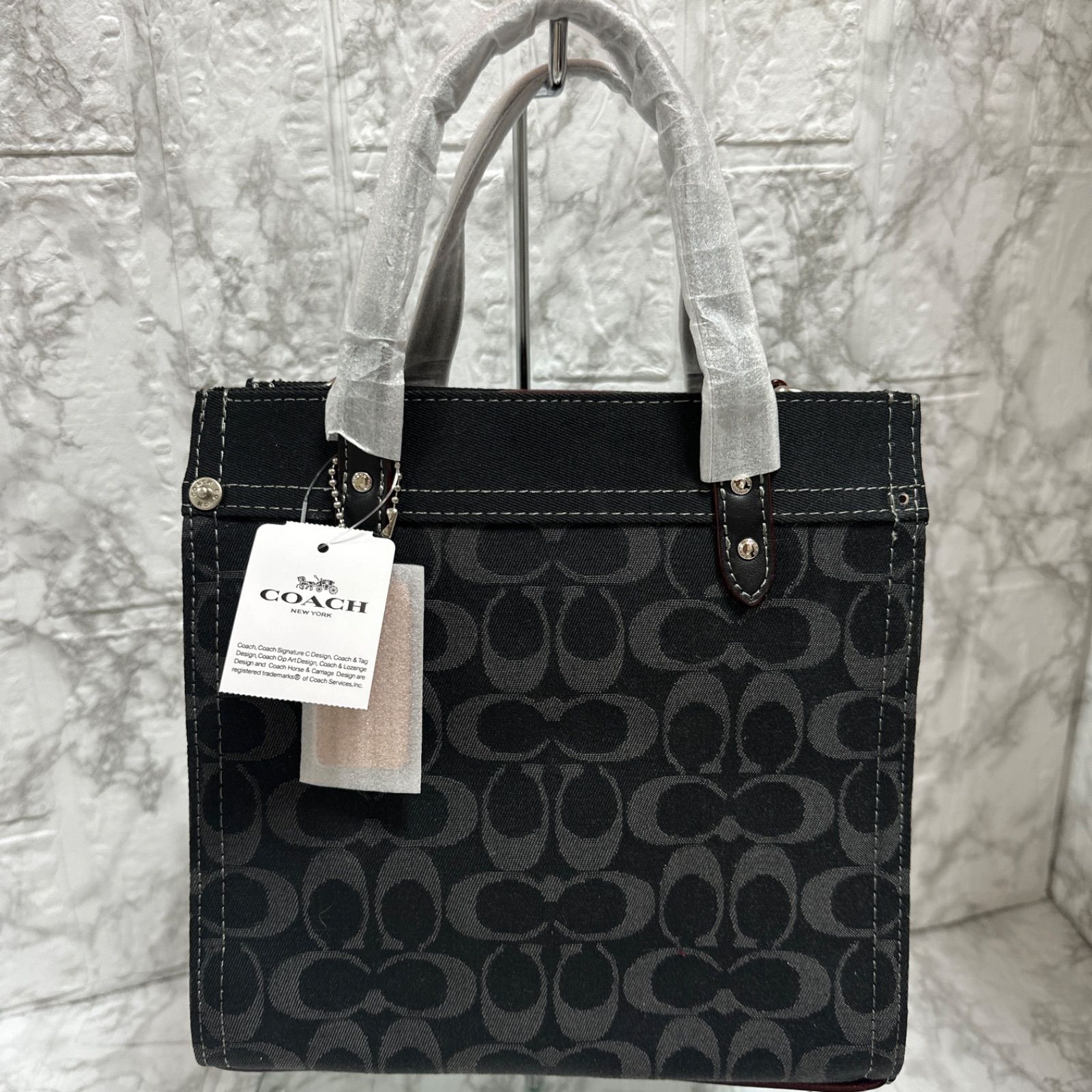 新品☆COACH フィールド トート 22・シグネチャー デニムCG091 - メルカリ