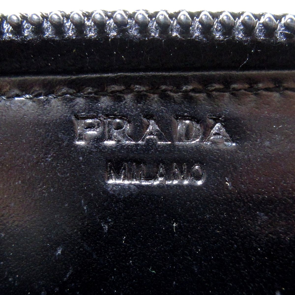 PRADA(プラダ) コインケース美品 - 黒 ラウンドファスナー レザー ...