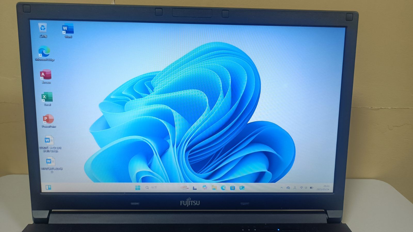 か*や様 ⭐️ノートパソコンFUJITSU第四世代Core i3 SSD128G