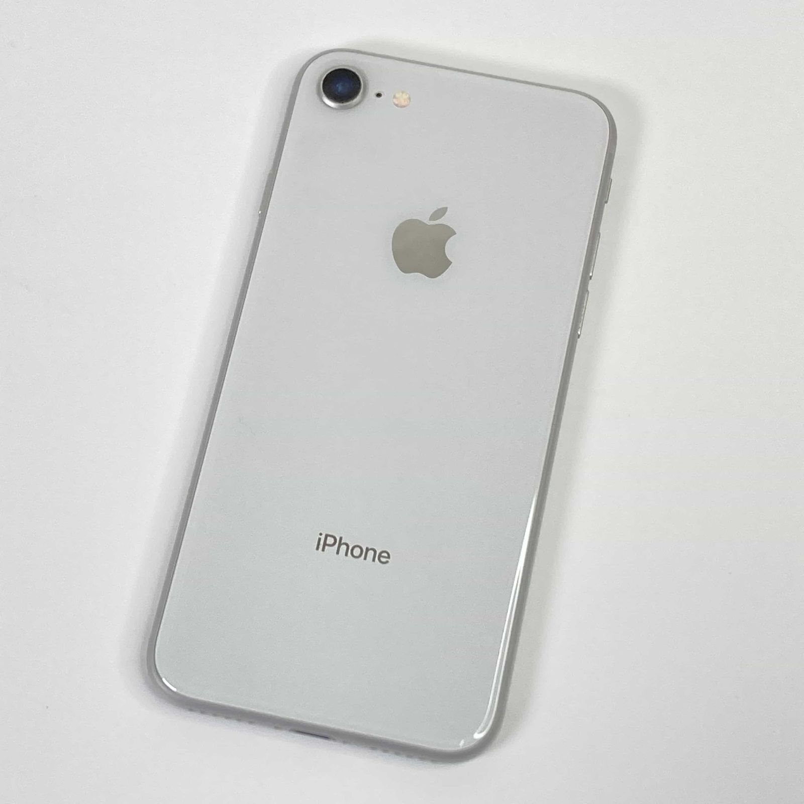 iPhone8 64GB ホワイト 画面に割大有 バッテリー最大容量 79
