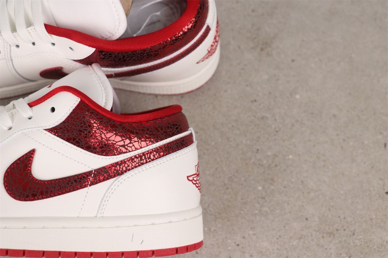 ホワイトレッド