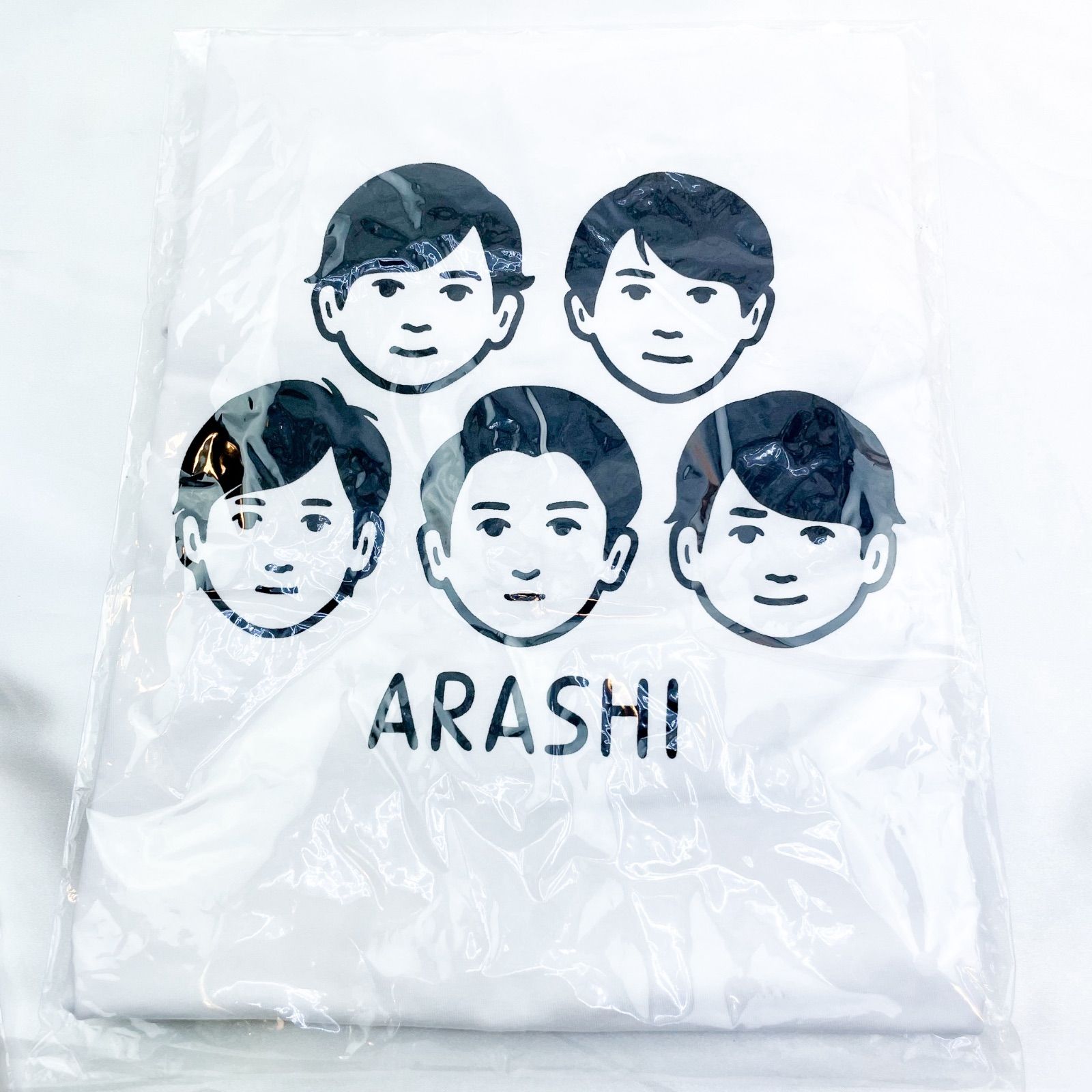 新品 未開封 嵐 Tシャツ ホワイト 「ARASHI EXHIBITION “JOURNEY” 嵐を 新品 未開封 嵐 Tシャツ ホワイト 「ARASHI EXHIBITION “JOURNEY” 嵐を