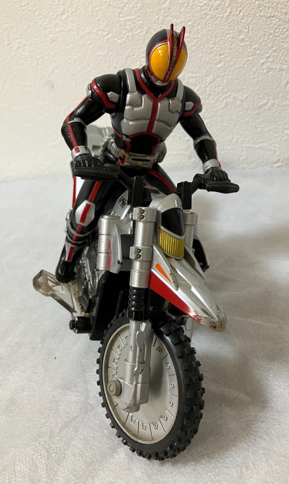 動作未