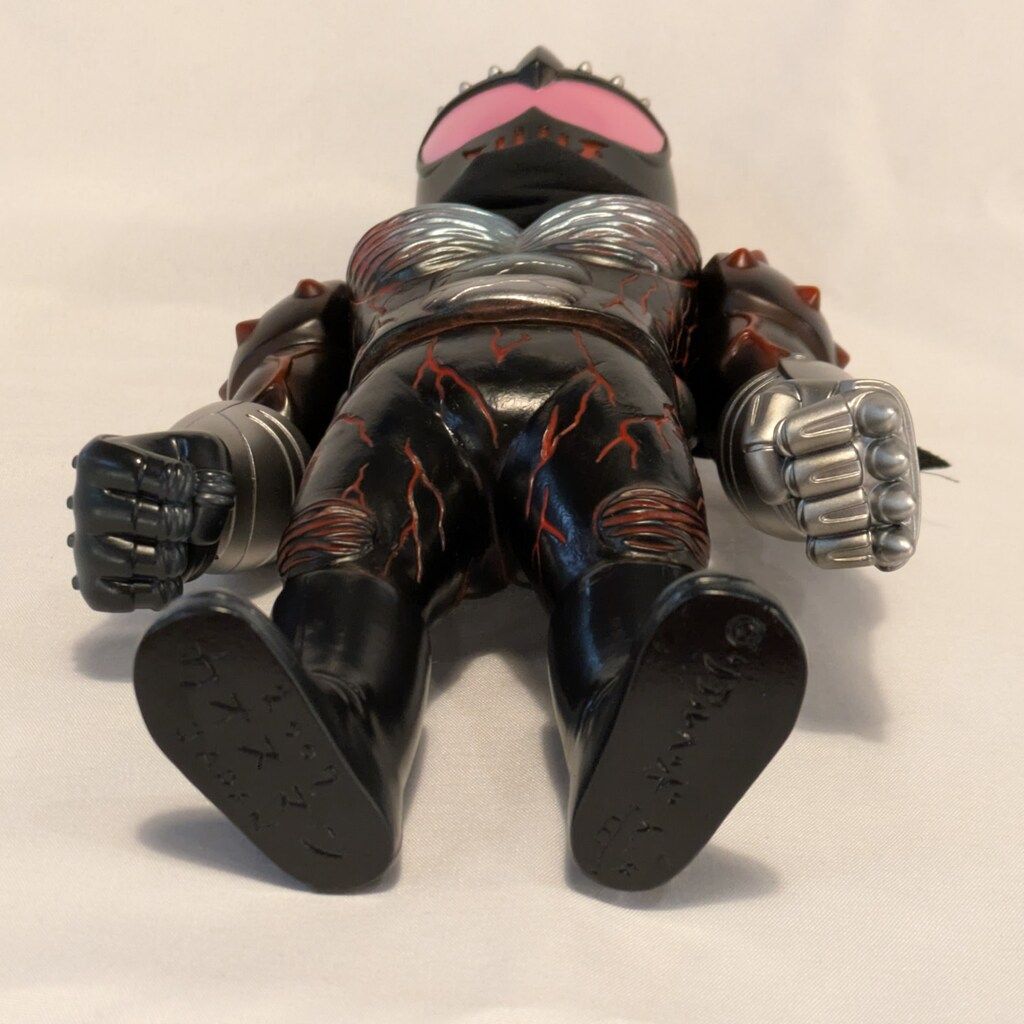 REALHEAD/CORDVIPER 真マシンサイダー 黒成型 赤/銀青塗装 ピンク目