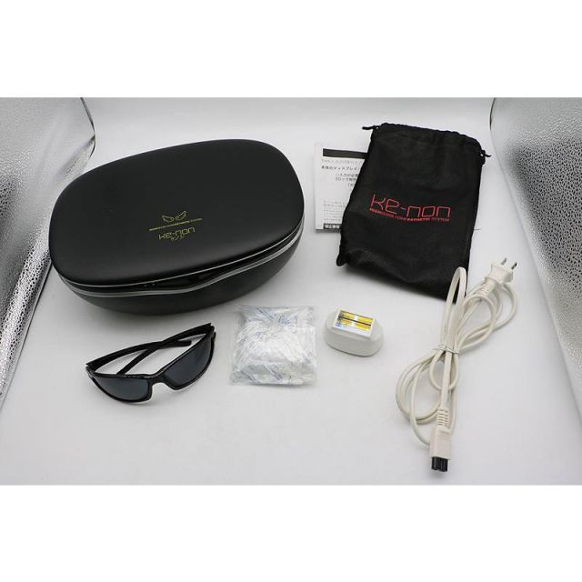 白いあじさいとアストランチアの手のひらにのる程のリース⚪︎ミニ