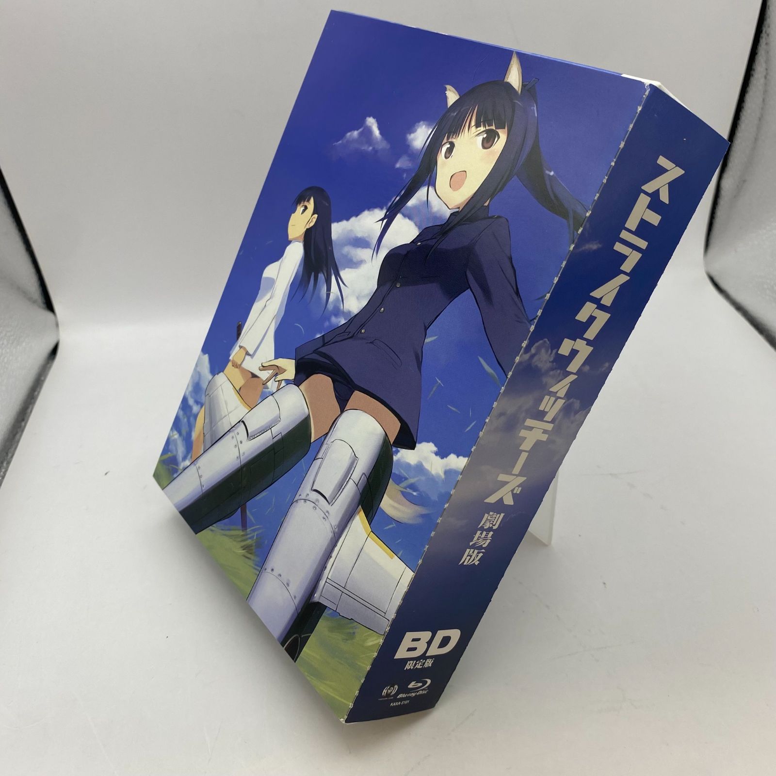 初回限定版】 トライクウィッチーズ ブルーレイセット Amazon.co.jp