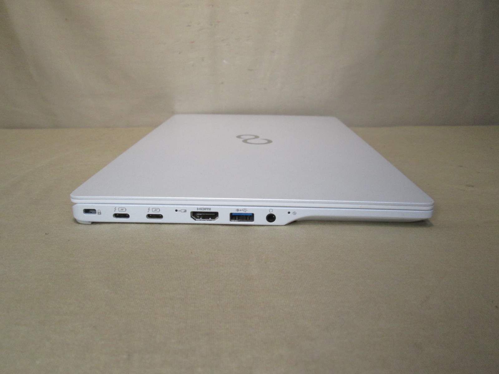 富士通 LIFEBOOK UH08/E3 Core i7 16GB 512GB Fujitsu LIFEBOOK E548 - Core i7 8550U / 1.8 GHz - Windows 10 Pro