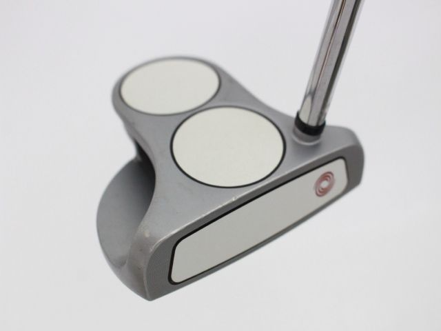 Odysseyのホワイトホットプロ1パター、スラントネックデザインで精密な