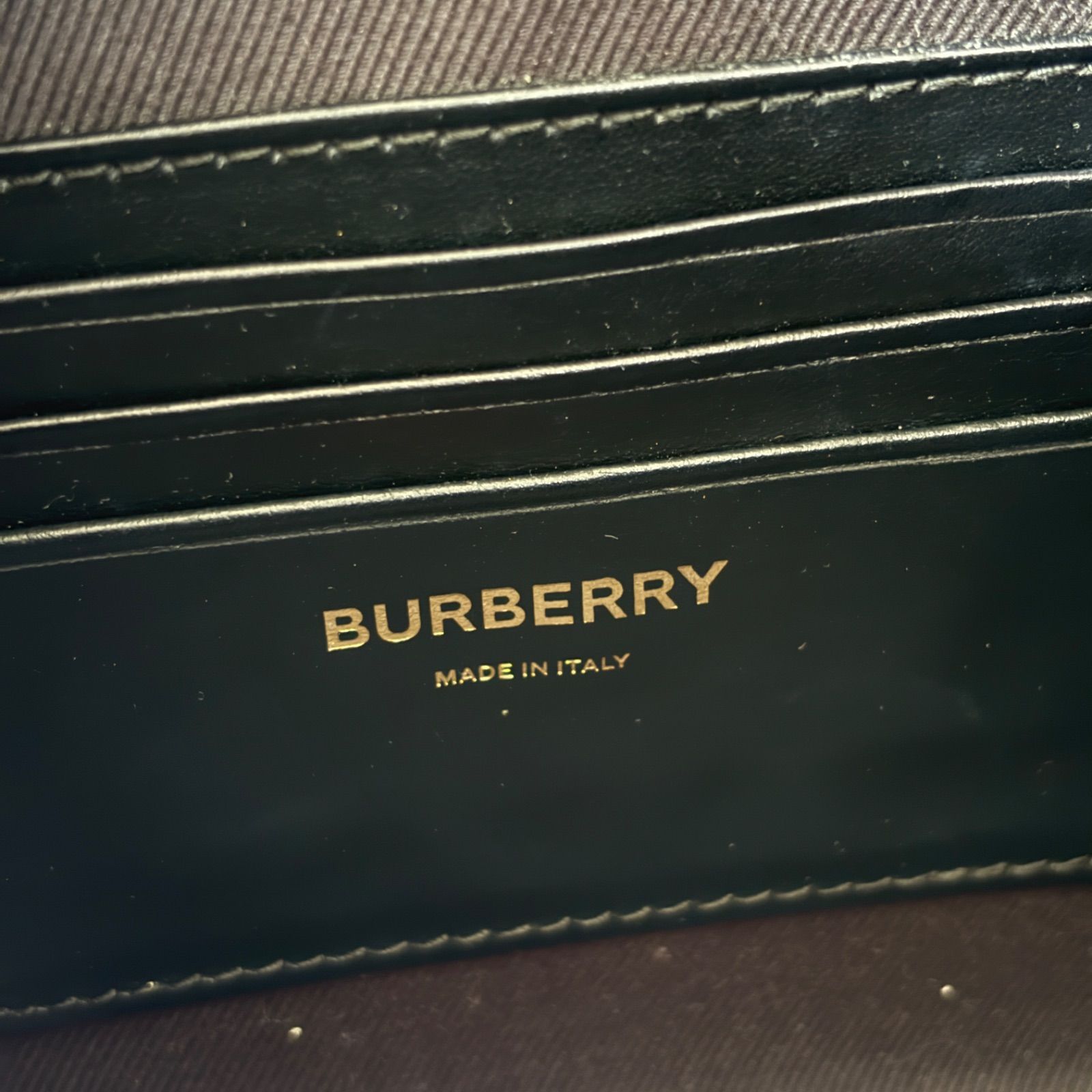 美品 BURBERRY TBロゴ ショルダーバッグ クロズボディ レザー 保存袋 保存袋付き 美品 BURBERRY バーバリー 現行 TBロゴ ショルダー