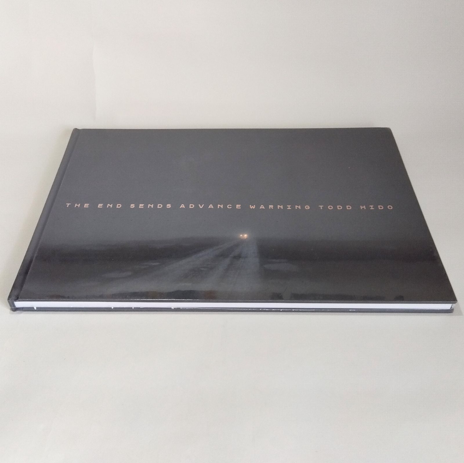 Todd Hido: The end sends advance warning - メルカリ