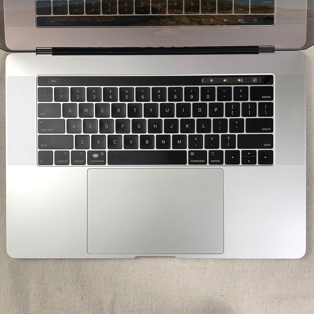 ◇ジャンク品・本体のみ◇Apple MacBook Pro (15インチ, 2019)【Radeon 
