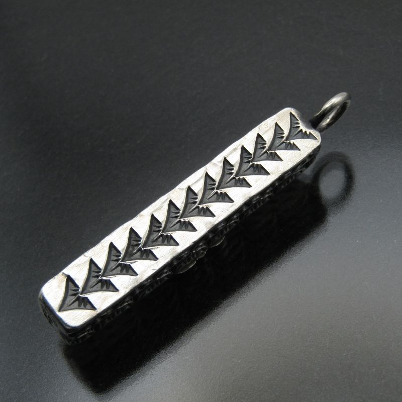  Gary Reeves ナバホ族 ペンダント ヘビーゲージ スクエア 4面 スタンプワーク ゲーリーリーブス トップ ゲイリーリーブス ネックレス アクセサリー