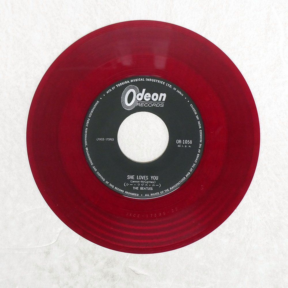 激レア!1964年 初版盤 オデオン赤盤 ビートルズ She loves you 激レア!1964年 初版盤 オデオン赤盤 ビートルズ She loves you