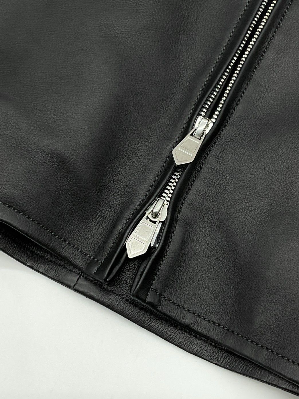 【極美品】HERMES ジャケット　サイズ50 極美品 HERMES エルメス 50 ブラック 下げ札付き カーフレザーW