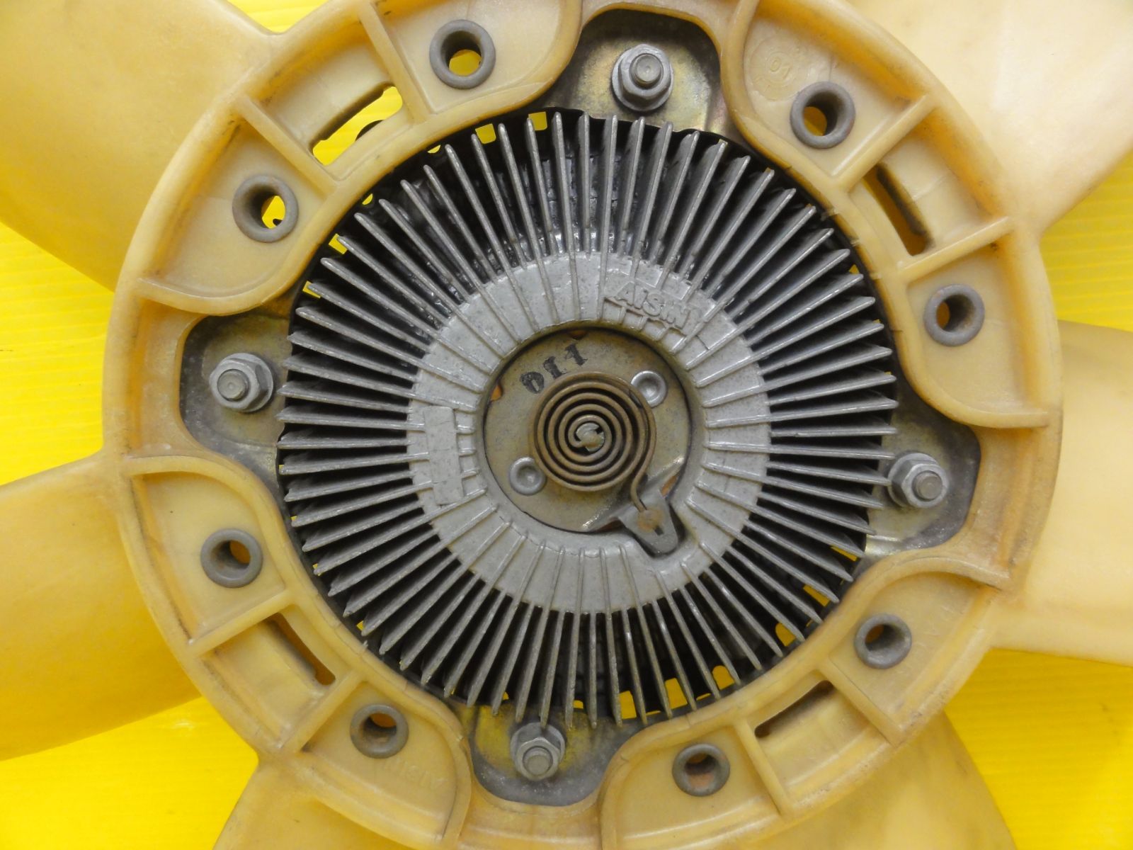 平成13年車 トヨタ JCG10 プログレ ラジエーター カップリングファン ファン 純正 F30654 2