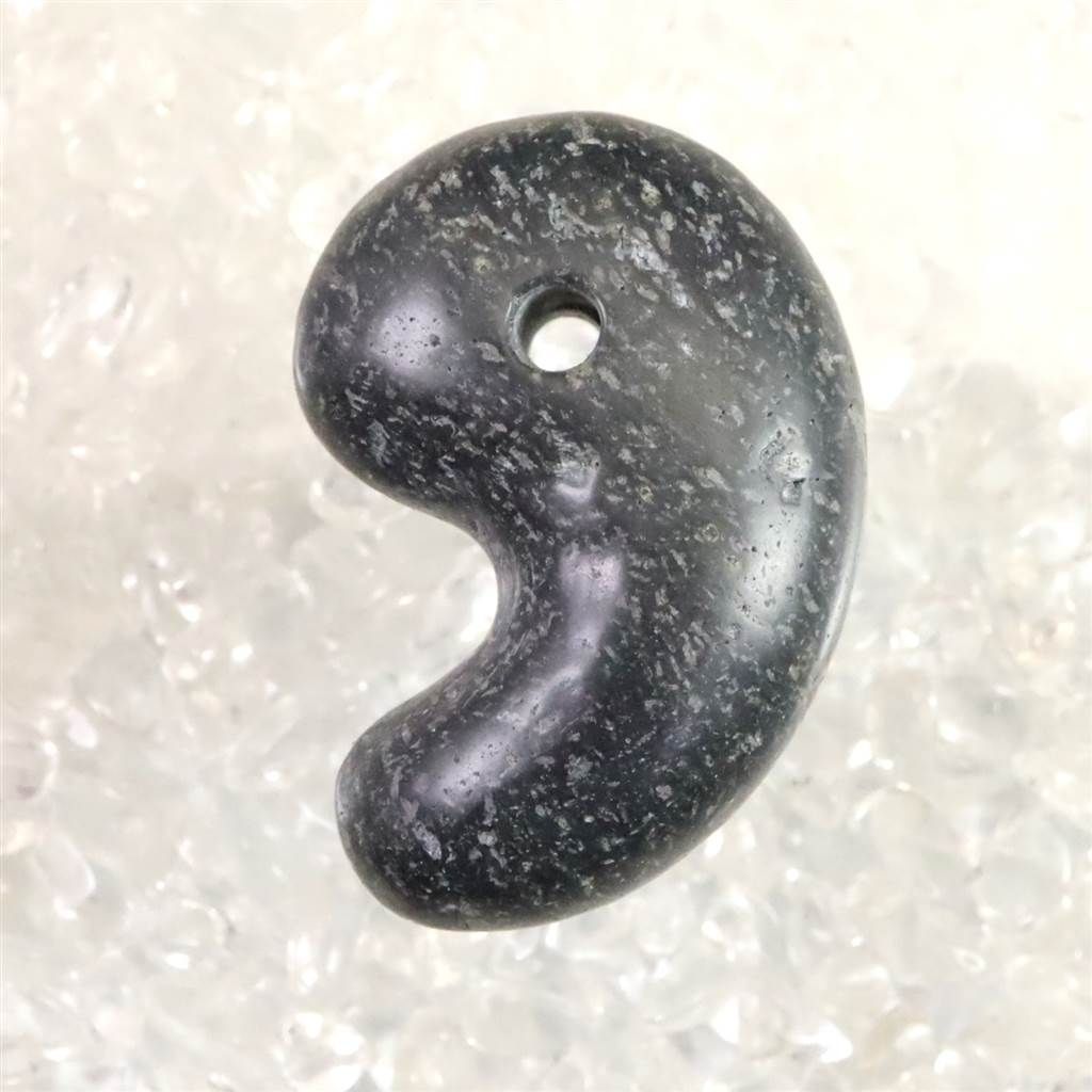 富士溶岩 33mm勾玉 証明書付 14.0g  【榎本通商59840】