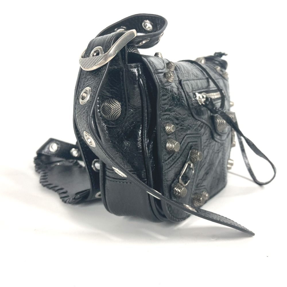 M5116 バレンシアガ ルカゴールXS レザー ショルダーバッグ 719082 バレンシアガ ルカゴールXS クロコ型押し ショルダーバッグ ブラック