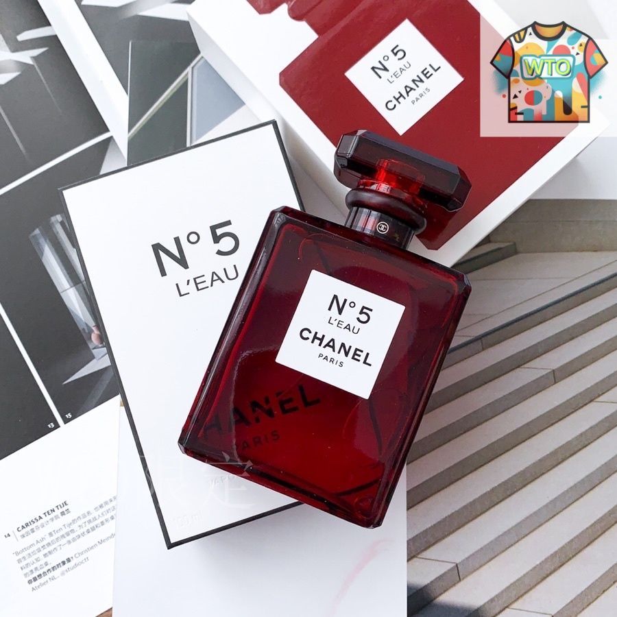 CHANEL No.5 クリスマス 限定 レッド 100ml リミテッド CHANEL No.5 クリスマス 限定 レッド 100ml リミテッド