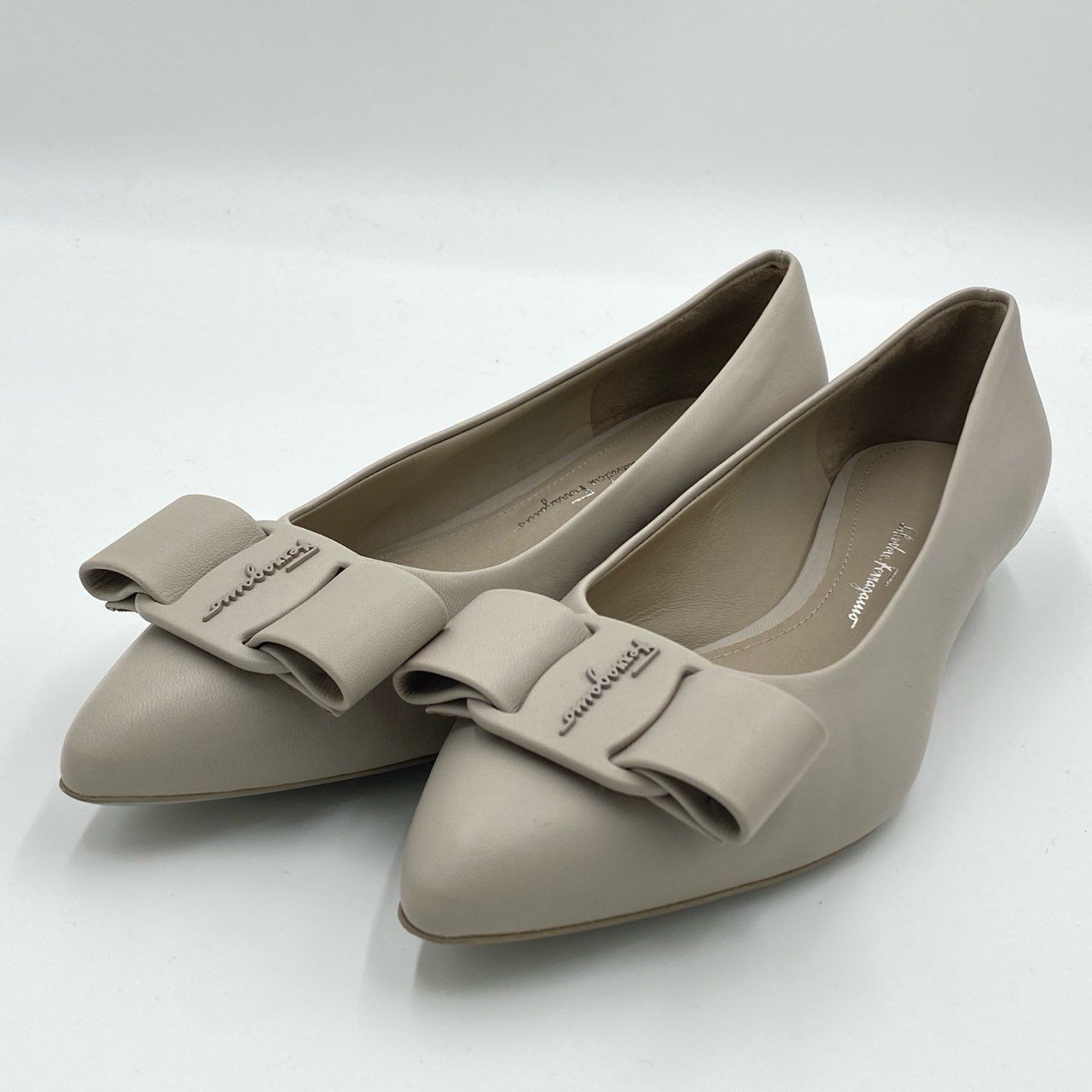 2i3 《極美品》 Salvatore Ferragamo サルヴァトーレフェラガモ