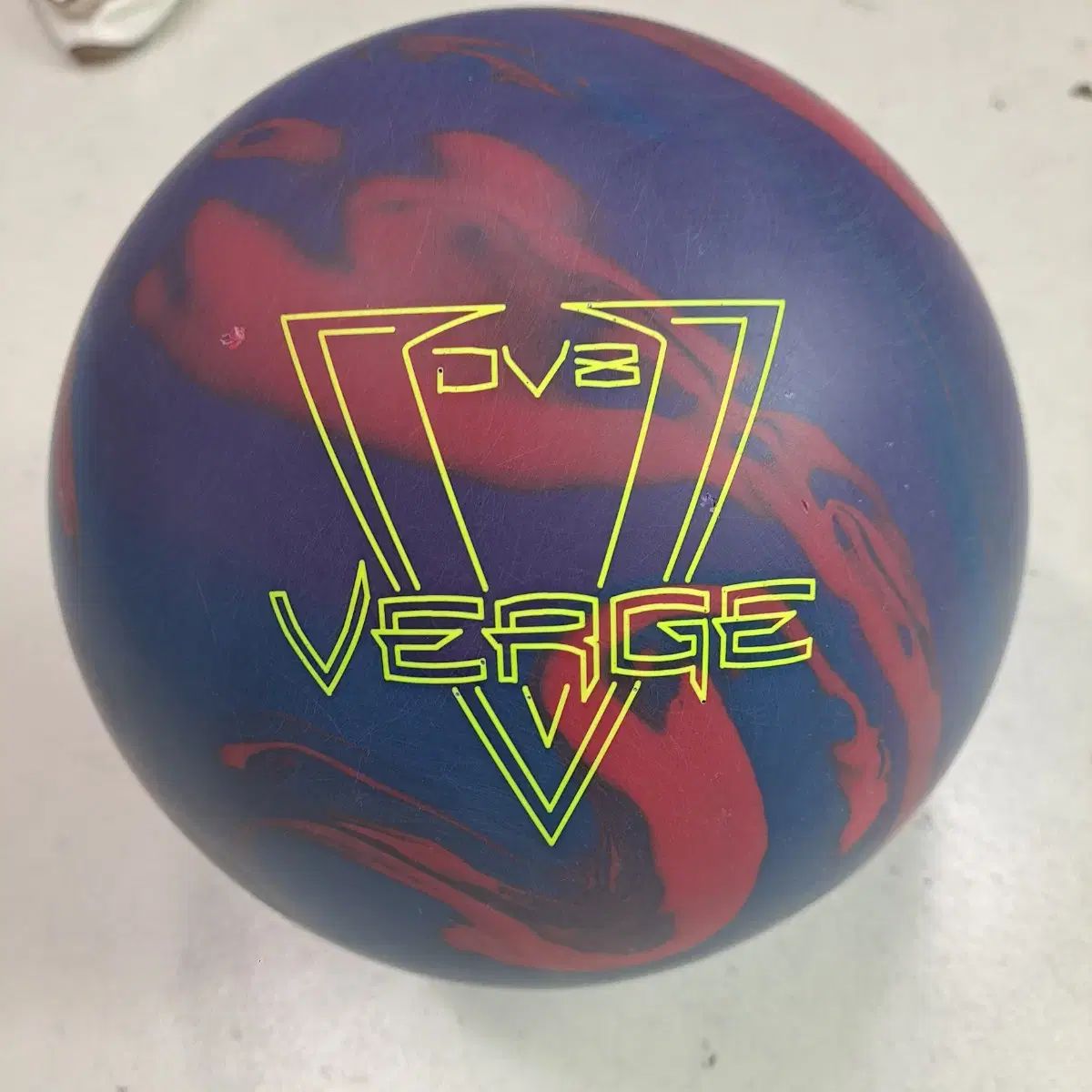 いまだけひっそりお値下げ中！ボウリングボール　DV8  未使用　箱あり TOTAL AUTHORITY - ハイスポーツ社 ：信頼のボウリング用品販売