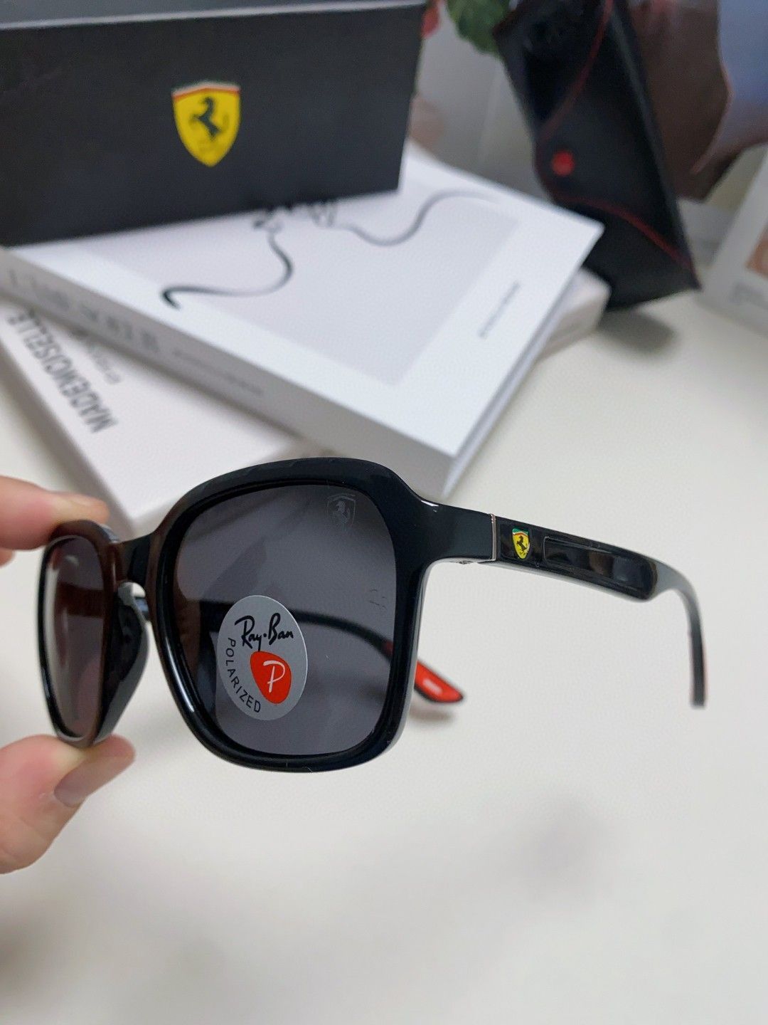 Ray Ban レイバン×フェラーリ サングラス RB4343-1