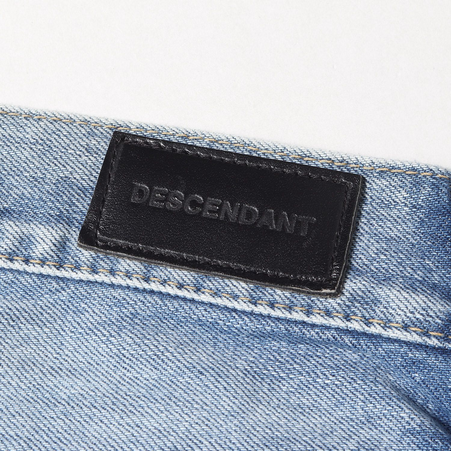 【美品】DESCENDANT ディセンダント ダメージデニム ジーンズ サイズ2 DESCENDANT ディセンダント パンツ サイズ:2 18AW クラッシュ