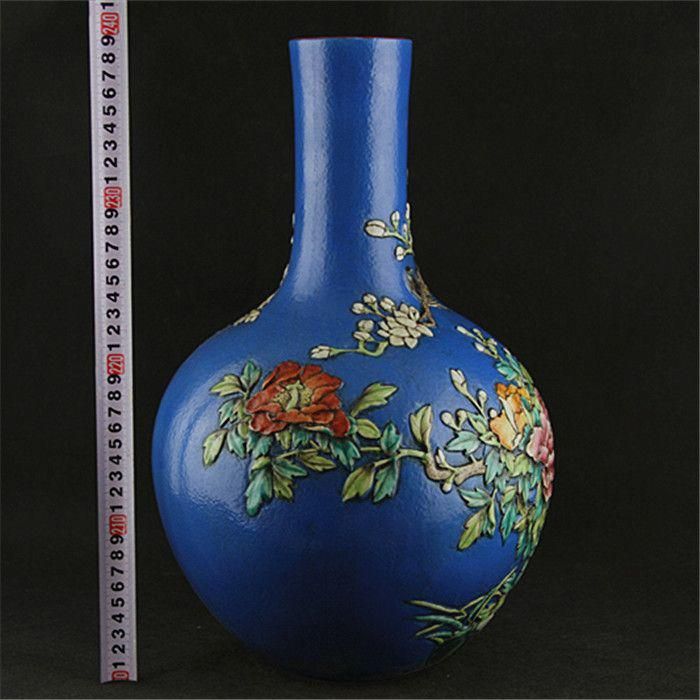 清乾隆帝浮彫藍釉粉彩花鳥天球瓶 景徳鎮 陶磁器 装飾品 現代工芸品 美術品 置物 清乾隆帝浮彫藍釉粉彩花鳥天球瓶 景徳鎮 陶磁器 装飾品 現代工芸