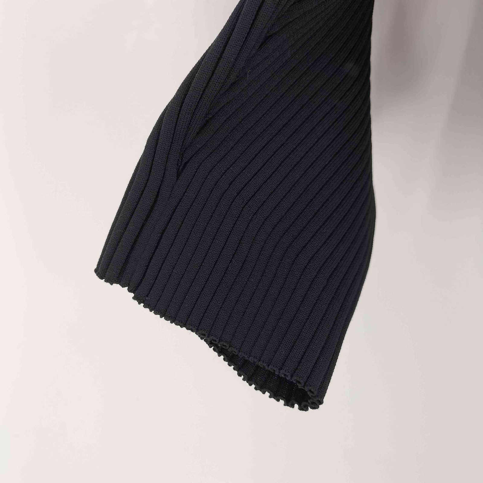 JNBY(ジェイエヌビーワイ) Curved 3D Cardigan 変形カーディガン レディース imp 中古 古着 0357 ジェイエヌビーワイ JNBY Curved 3D Cardigan 変形カーディガン