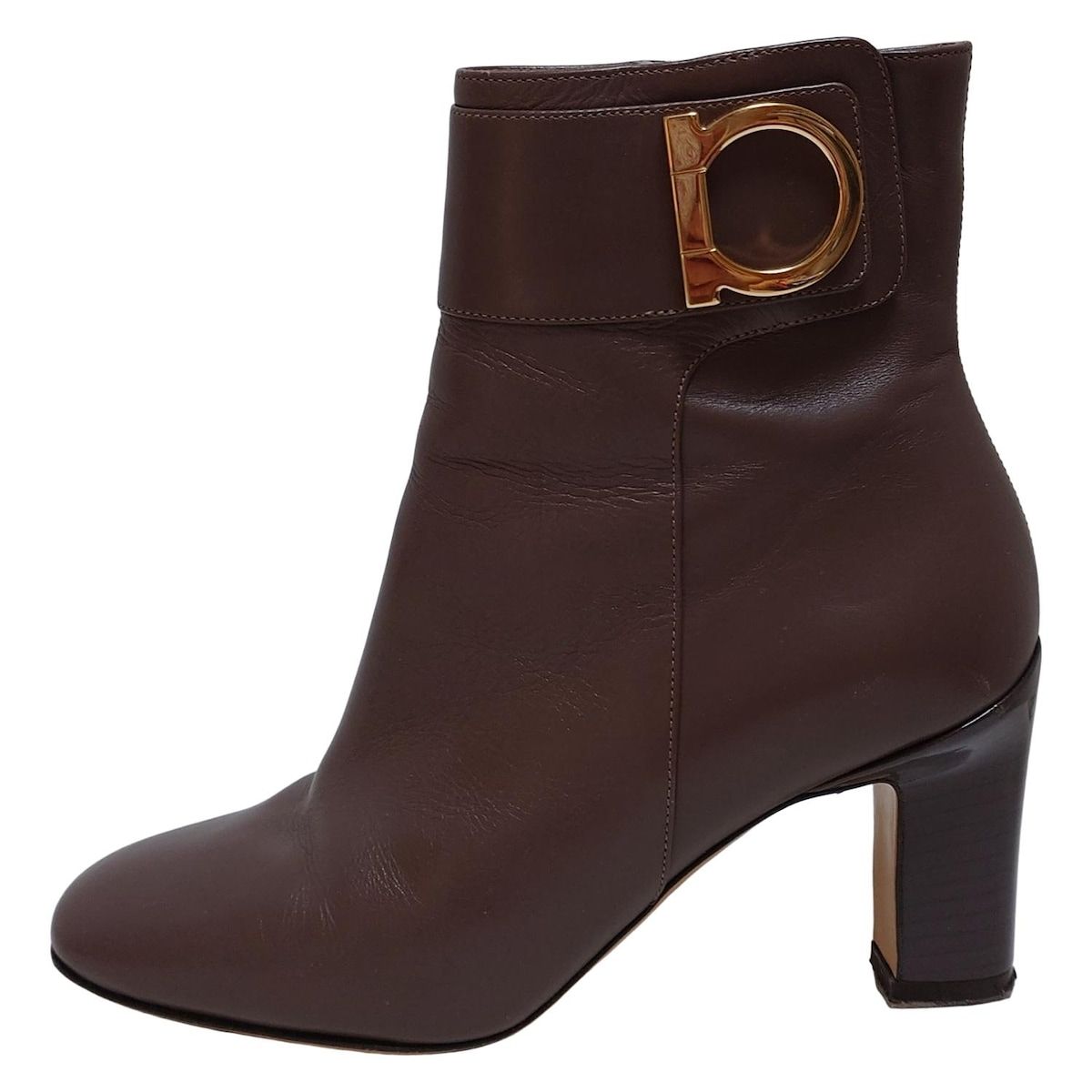 FERRAGAMO SalvatoreFerragamo サルバトーレフェラガモ ショートブーツ 5 D レディース - ボルドー ガンチーニ アウトソール張替済 レザー