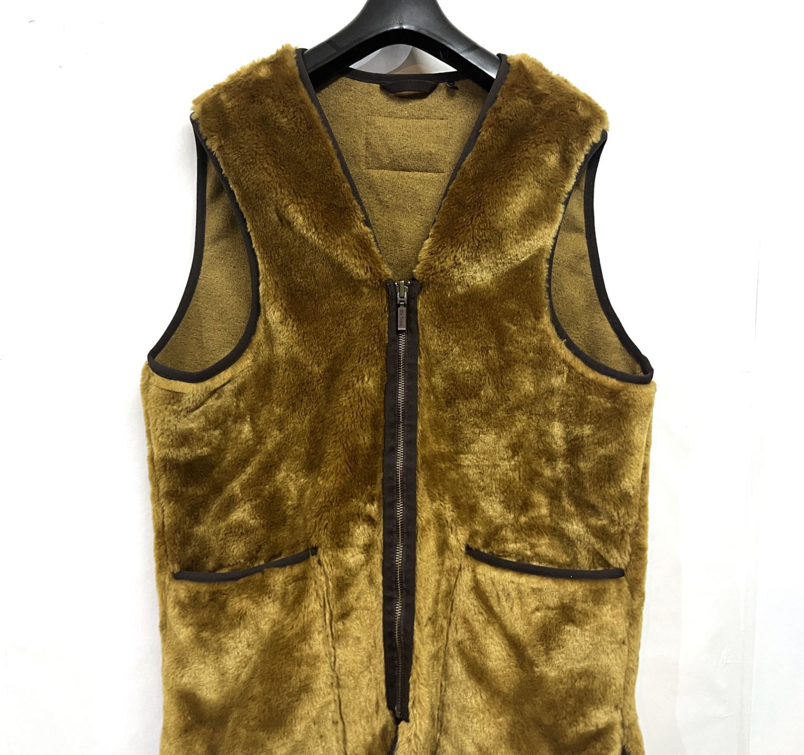 新品 Barbour 34 アクリルファー　ジップイン　ライナーベスト 楽天市場】バブアー フロントジップ ファー ライナー ベスト